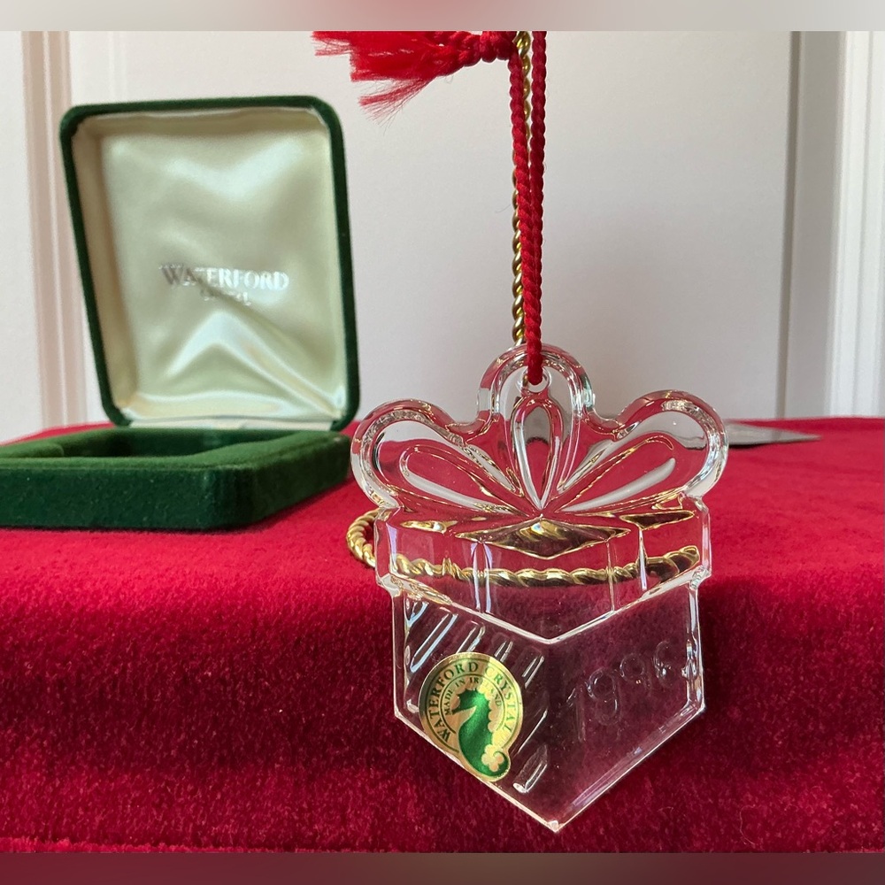 Waterford Crystal Ornament 1996 Christmas Present w/Pouch/Box Rare/Retired